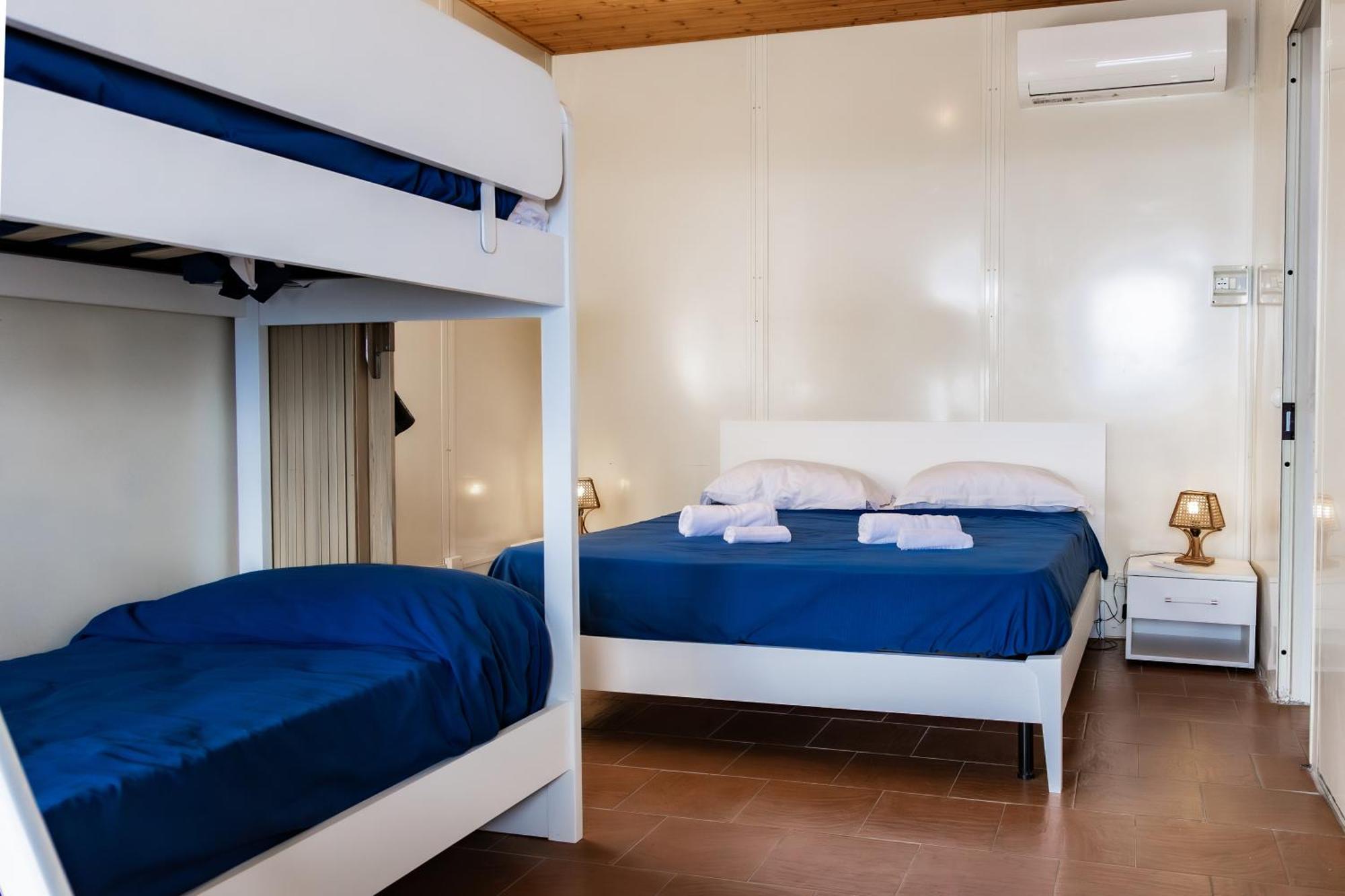 Riva Smeralda Camping Lodge Милацо Екстериор снимка