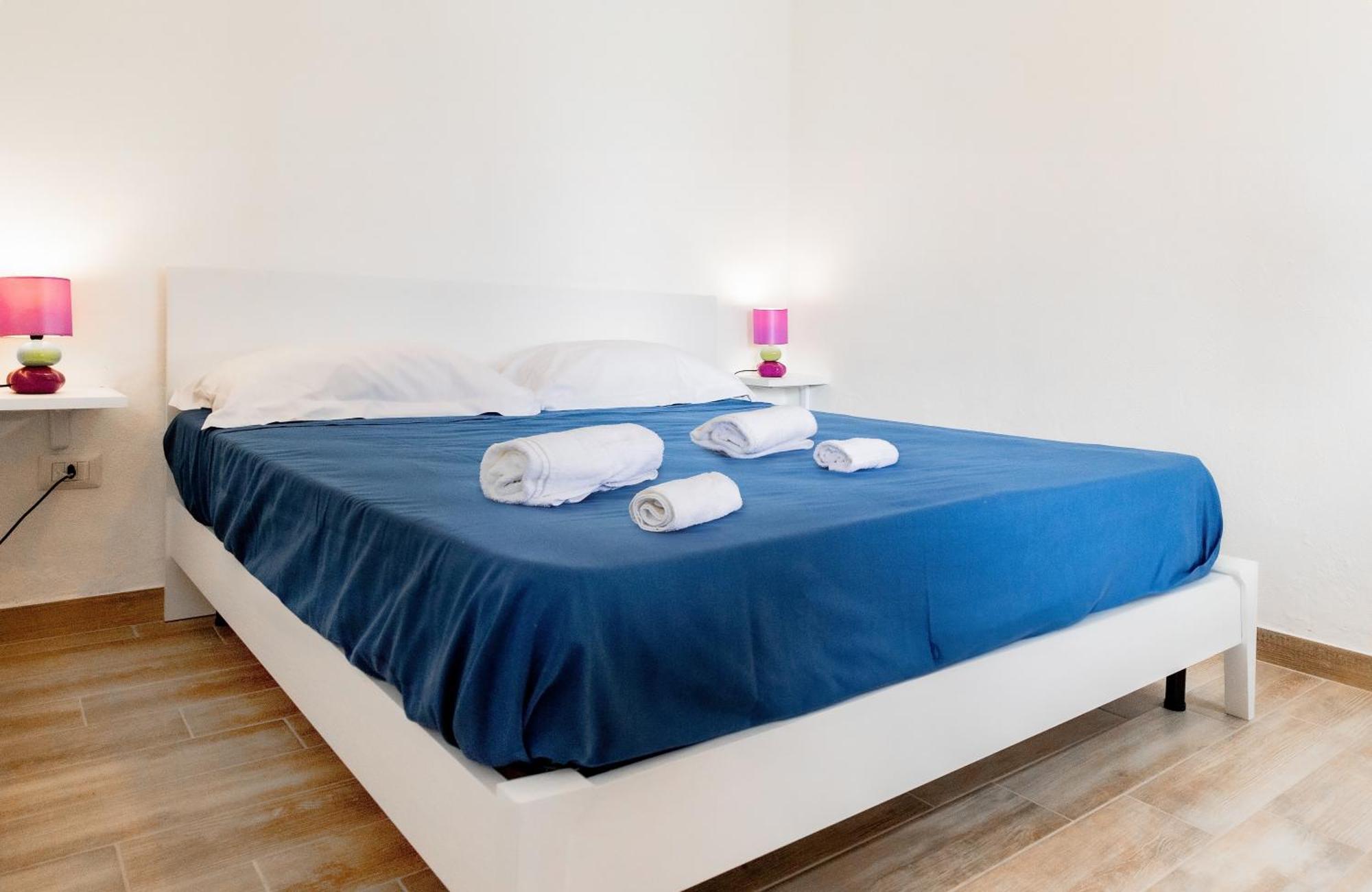 Riva Smeralda Camping Lodge Милацо Екстериор снимка