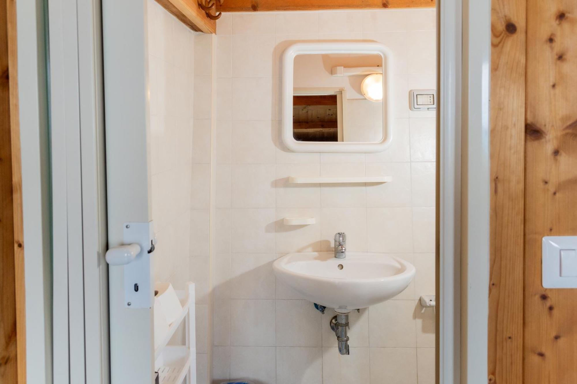 Riva Smeralda Camping Lodge Милацо Екстериор снимка
